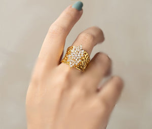 Captivating Gold-Plated Adjustable Zircon Ring